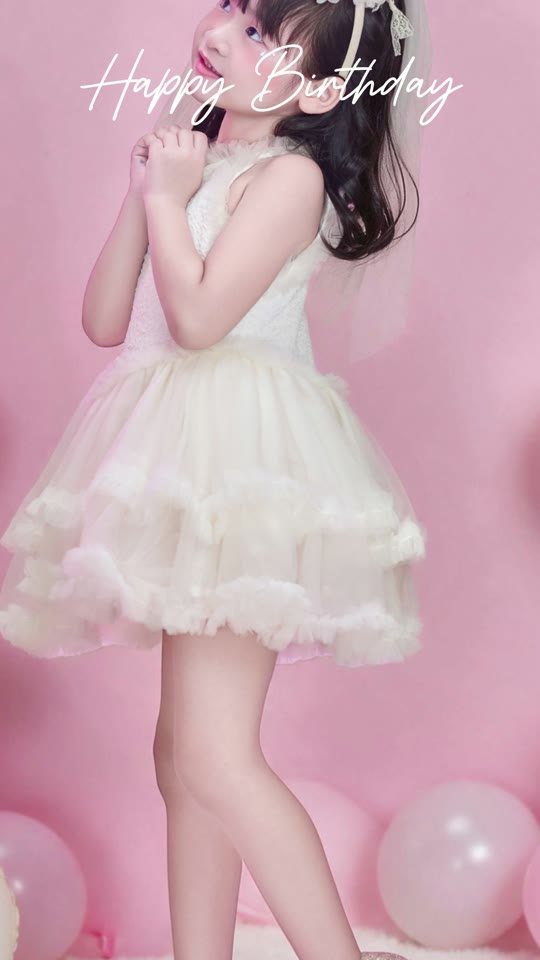 Happy Birthday tuổi lên 6 — bộ ảnh sinh nhật nền hồng của công chúa nhỏ