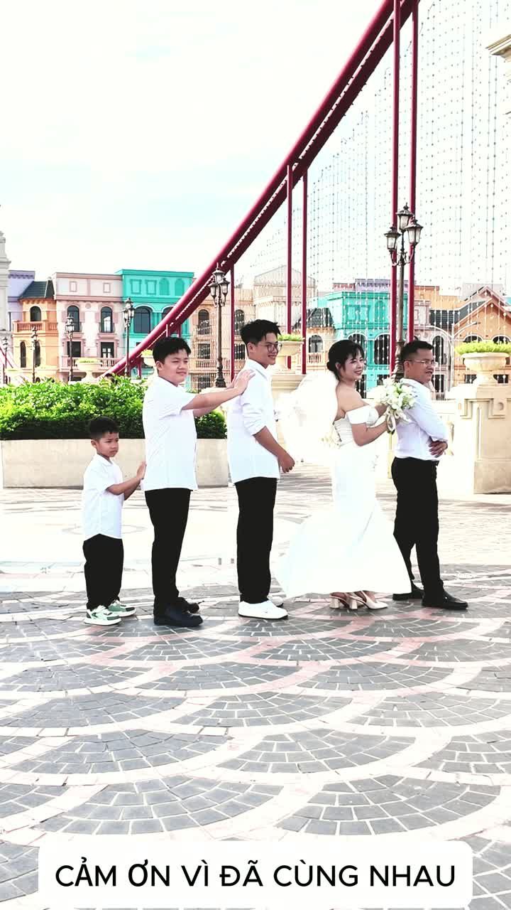 20 năm một chặng đường — tài sản lớn nhất của bố mẹ hiện ra ở giây thứ 6
