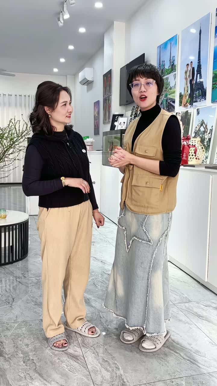 Studio gói quà Tết mang tặng tận tay khách đã chụp ảnh Gia Đình