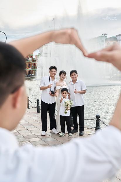 Ảnh kỷ niệm ngày cưới chụp tại Thúy Tô Studio và Grand World Ocean Park 3