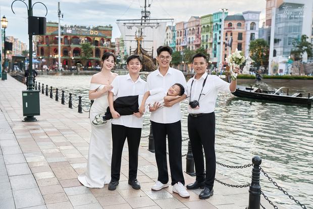 Ảnh kỷ niệm ngày cưới chụp tại Thúy Tô Studio và Grand World Ocean Park 3