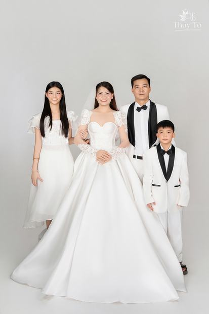 Ảnh kỷ niệm ngày cưới chụp tại Thúy Tô Studio và Grand World Ocean Park 3