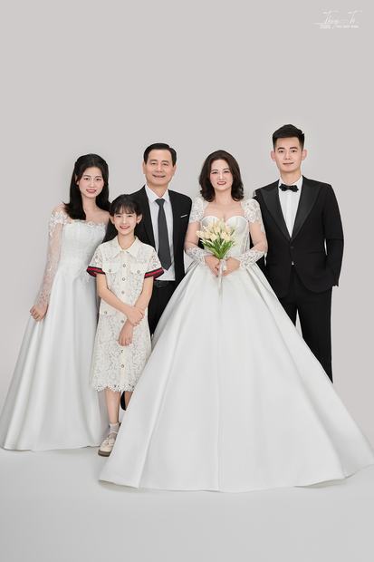 Ảnh kỷ niệm ngày cưới chụp tại Thúy Tô Studio và Grand World Ocean Park 3
