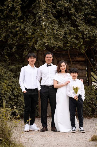 Ảnh kỷ niệm ngày cưới chụp tại Thúy Tô Studio và Grand World Ocean Park 3