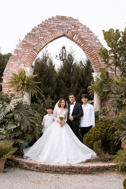 Ảnh kỷ niệm ngày cưới chụp tại Thúy Tô Studio và Grand World Ocean Park 3