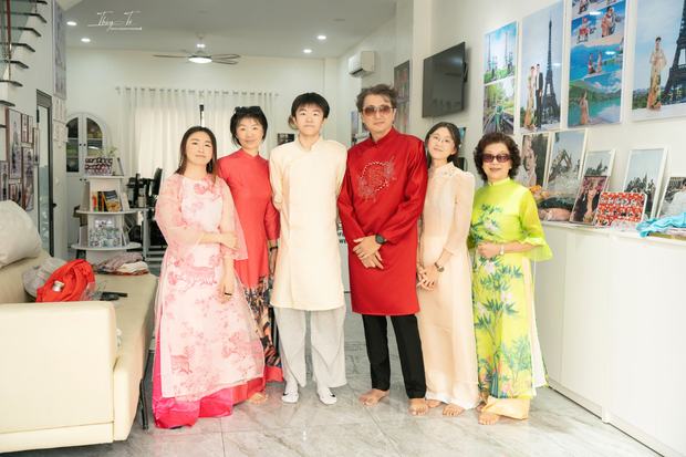 Gia Đình nước ngoài chụp ảnh cùng Thúy Tô Studio, Vinhomes Ocean Park 2